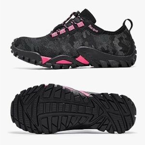 Women's Black and Pink water/hiking shoes size 5/5.5